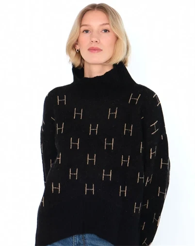 Hést - Fam Sweater Short - Black